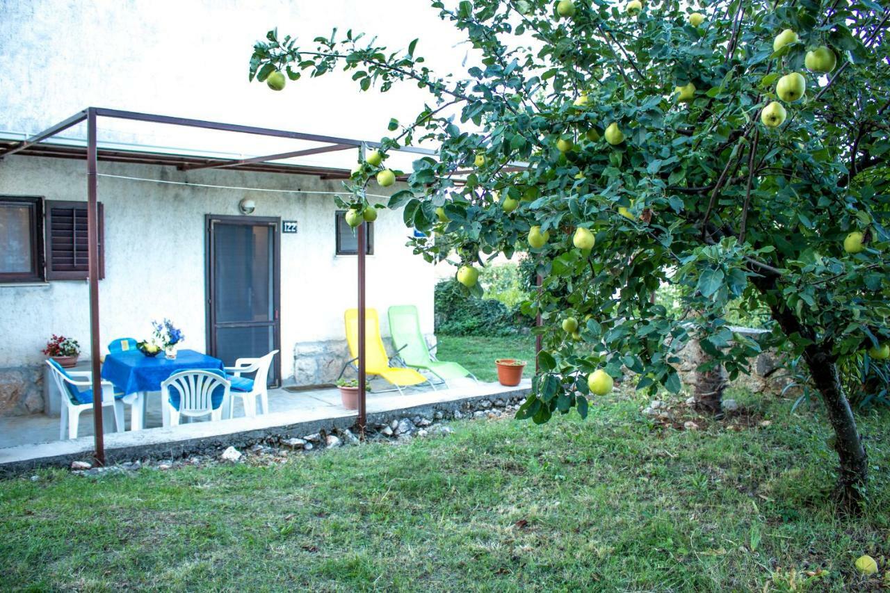 Apartman Dina Risika Exterior foto